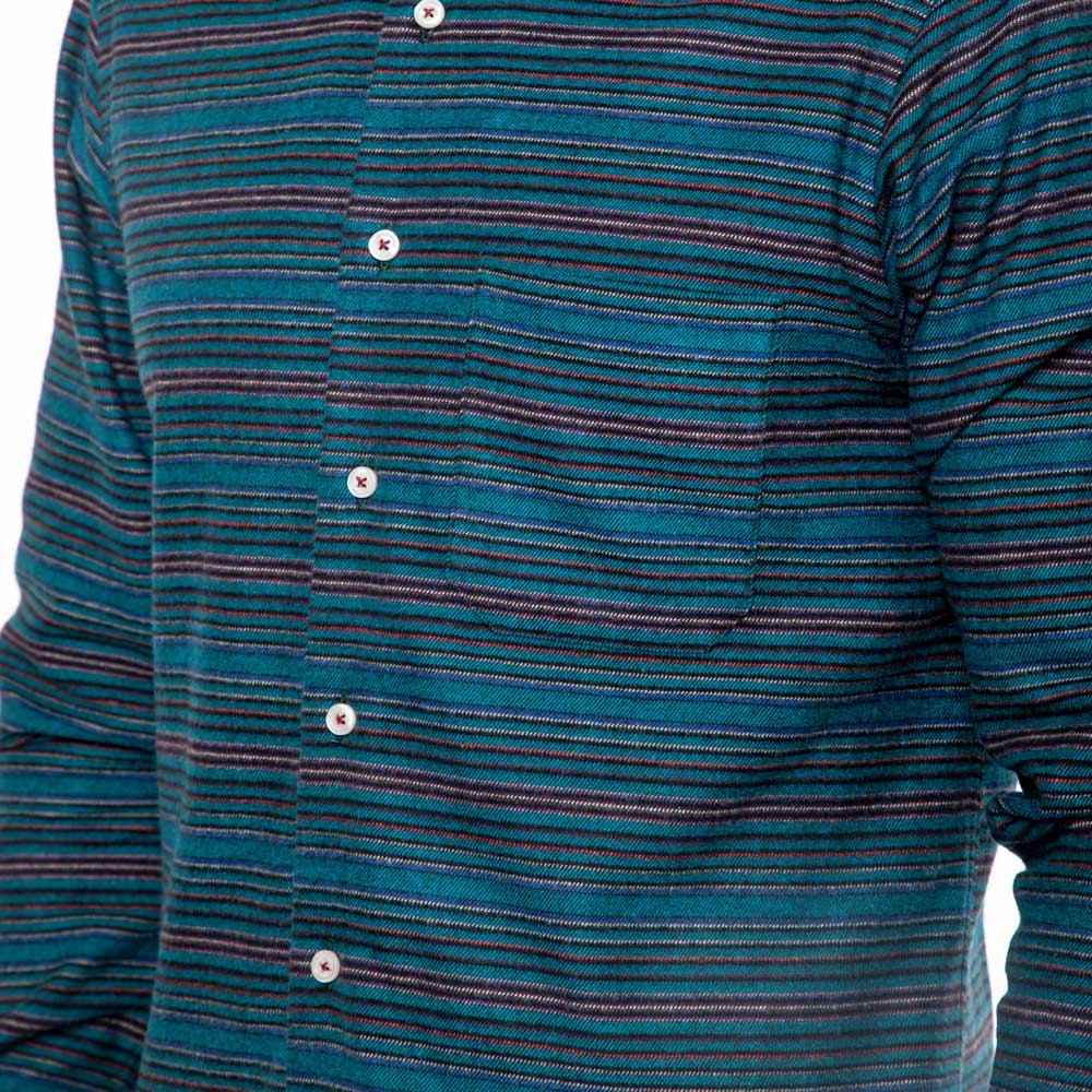 Dettaglio-iniziali-camicia-in-Flanella-slim-fit-Viben